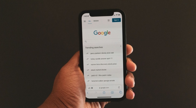 Apakah Google Memberikan Penalti pada Konten AI? Ini Faktanya